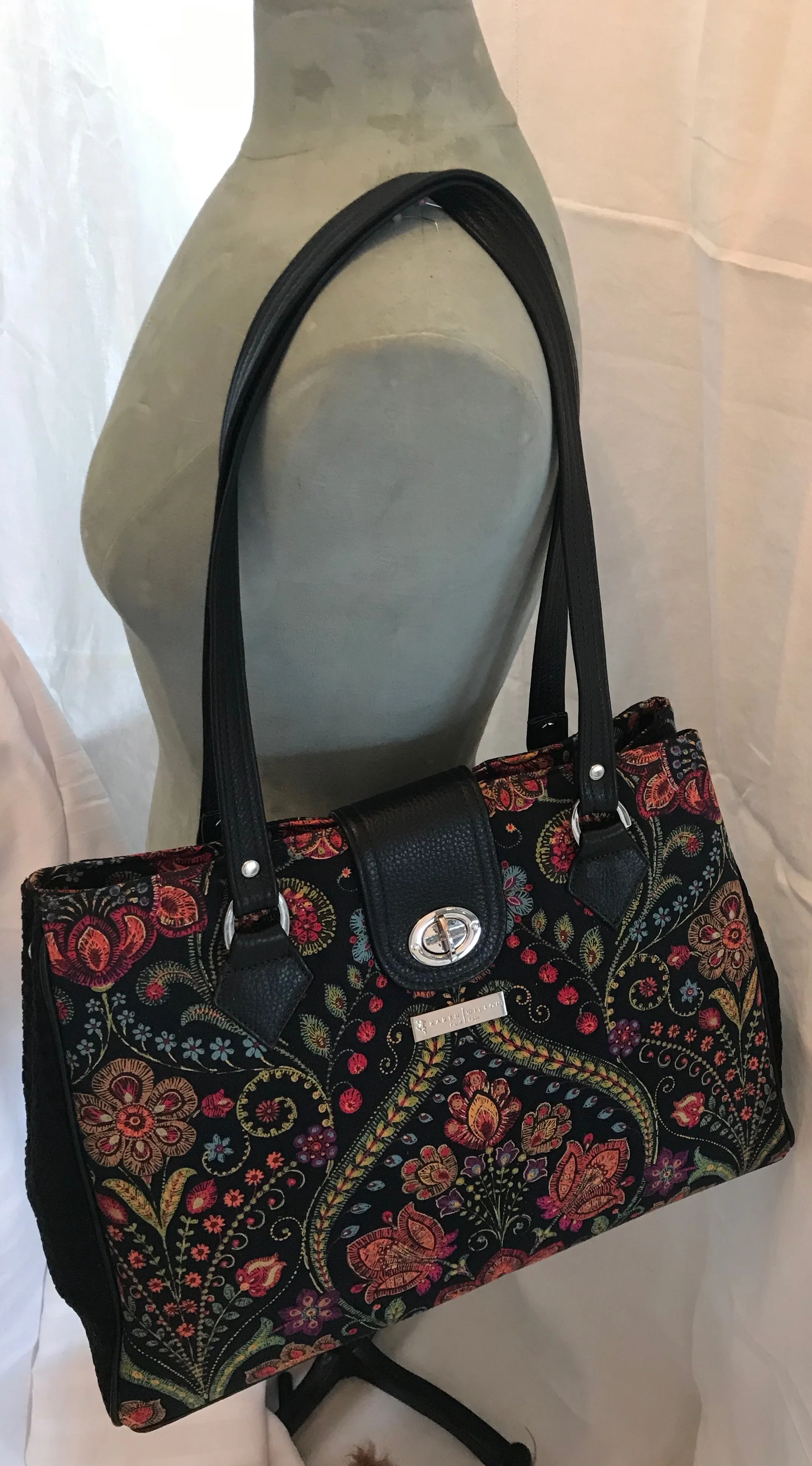 4059   Enchanted Garden Tote