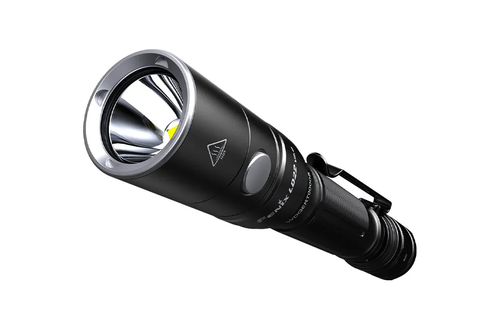 V2 Compact LED Flashlight - 800 Lumens - LD22